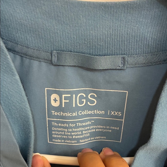 Figs Oran Cool Blue V-Neck Scrub Top in Sz XXS - Picture 5 of 8